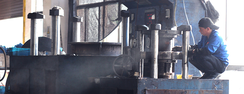 法(fǎ)蘭蝶閥專(zhuan)用設備